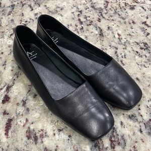 Aquatalia Rosy Square-Toe Leather Flats 7